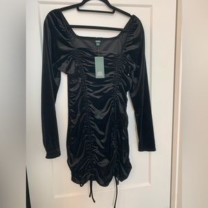 Black velvet ruched dress. Size large. NWTs.